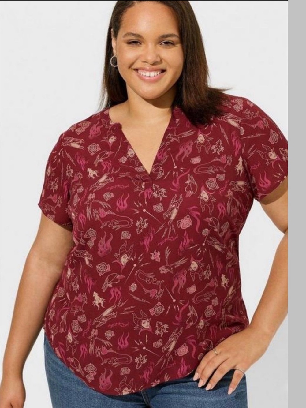 Torrid Disney Villains  Maleficent Georgette Short Sleeve Top Size 2X Burgundy